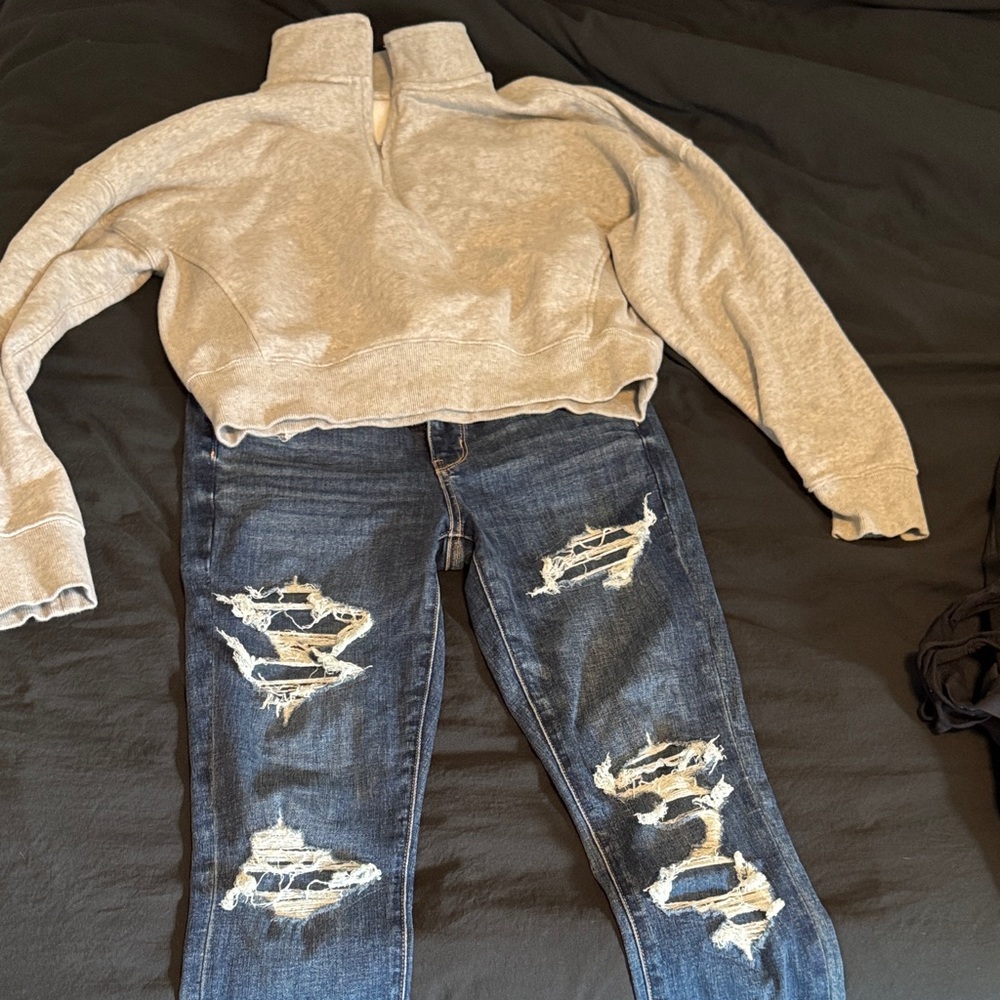 American Eagle Distressed Blue Skinny Jeans